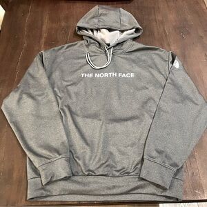 The NF Men’s Horizon Pull Over Hoodie M